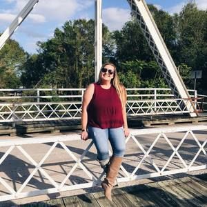 Meet your Posher, Julia